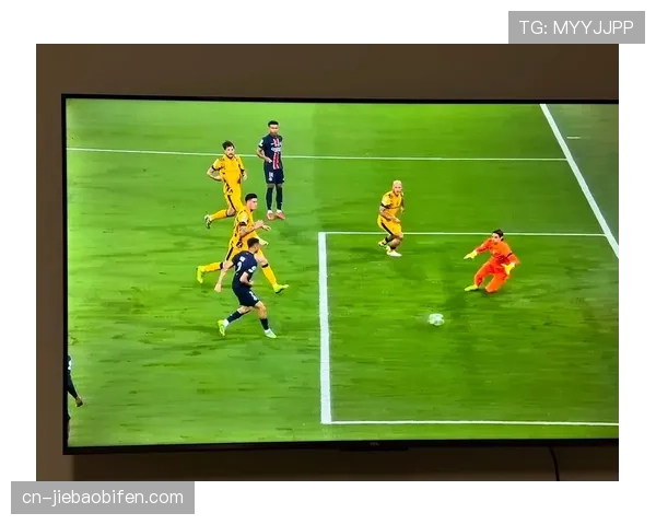 战术复盘：国米三中卫体系如何成功限制了姆巴佩的边路突击